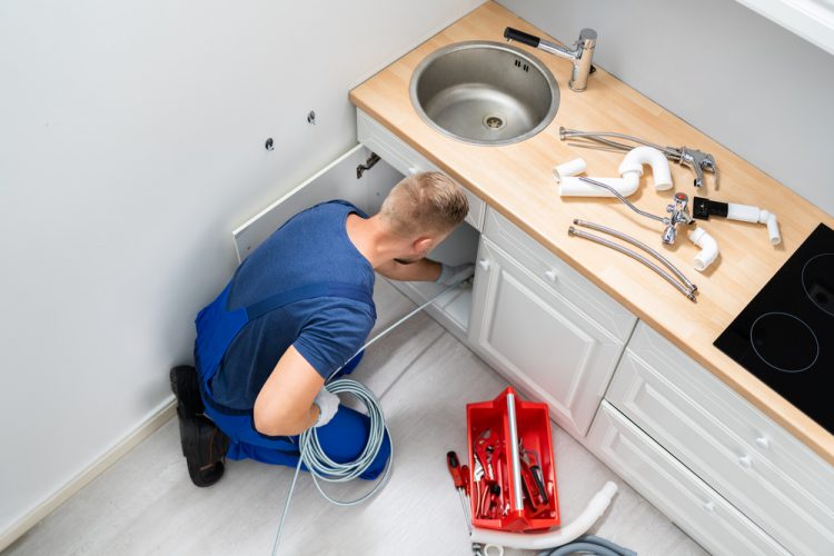 How Plumbers Effectively Unclog Drains